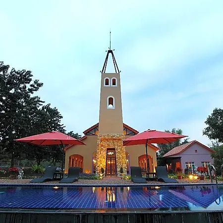 ลาโพรวองซ์ สวนผึ้ง โฮเต็ล